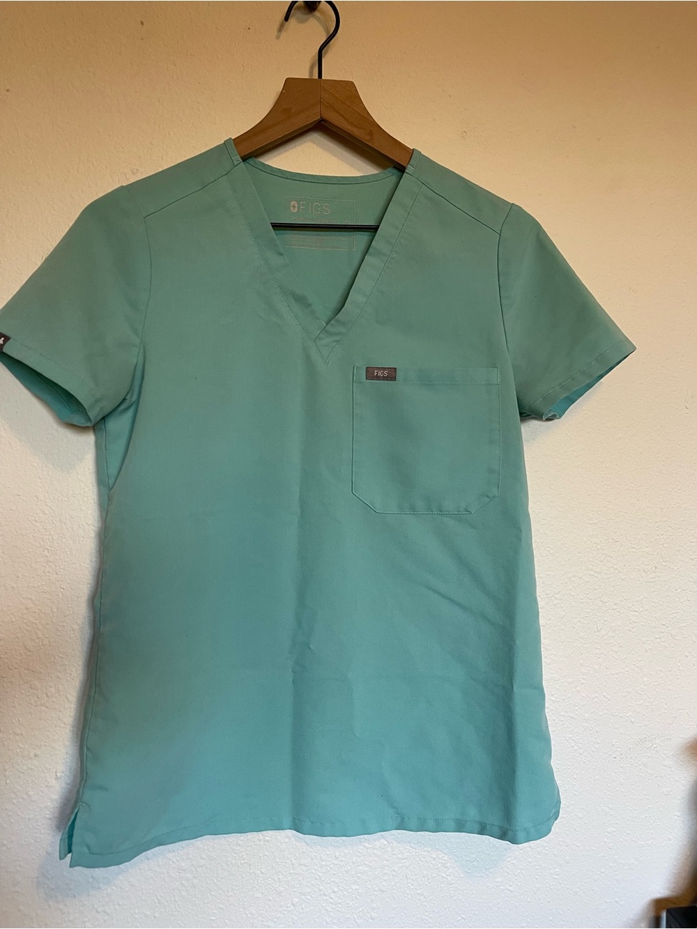 Figs V-Neck Scrub Top in Teal Size XS